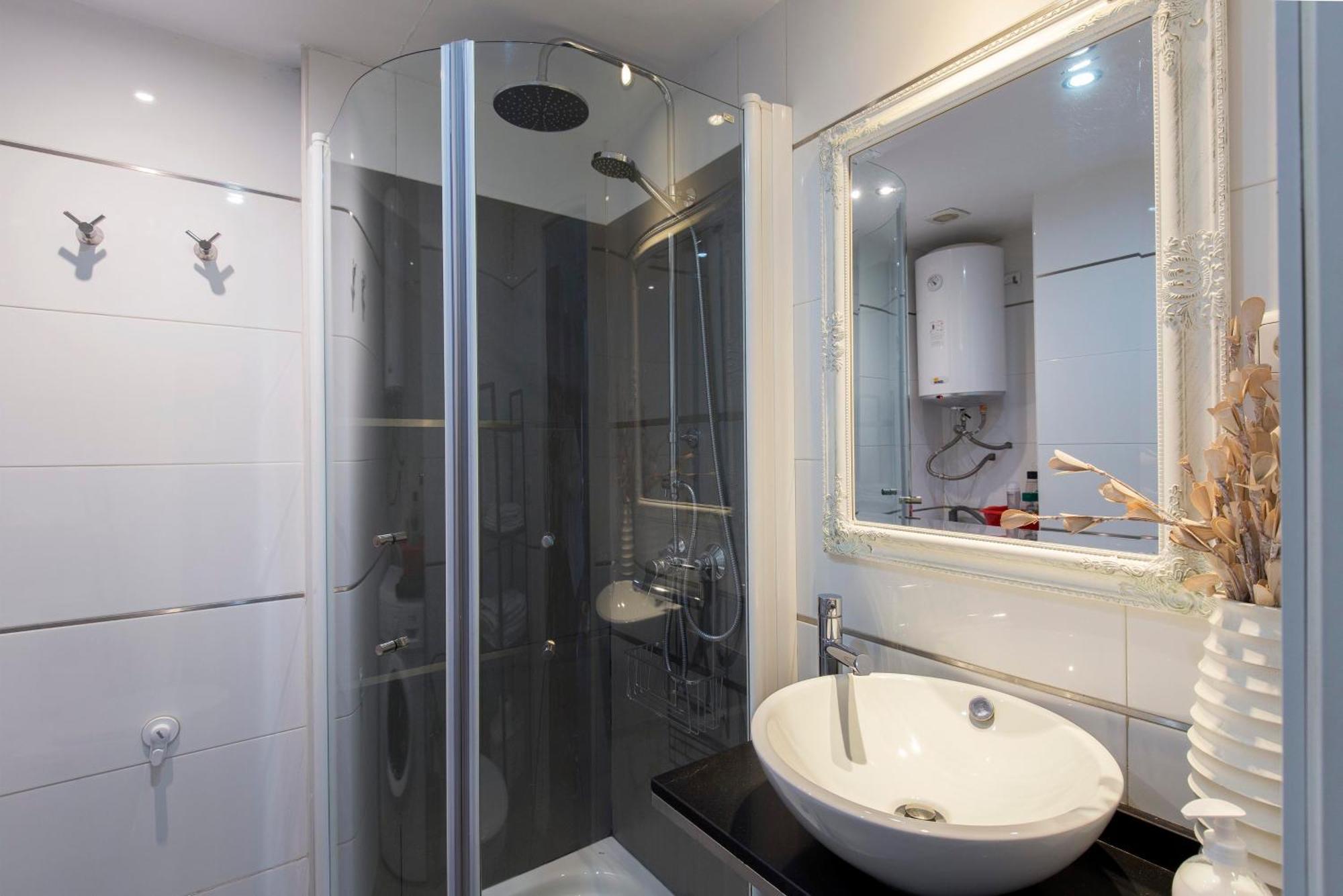 La Marina Suite Málaga Extérieur photo